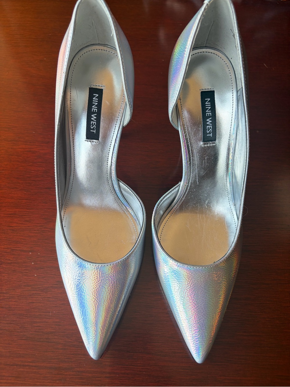 Nine West Women's Silver Iridescent Pointed-Toe Pumps 7.5